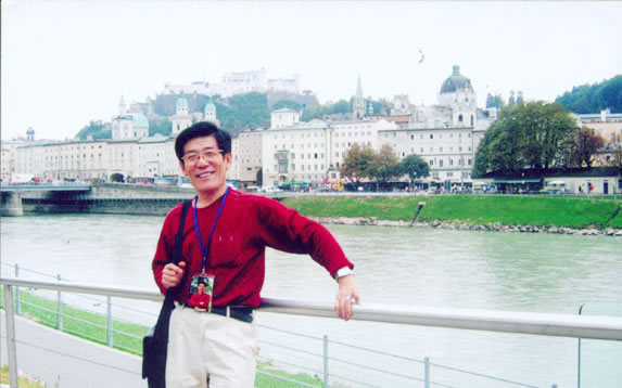 单击鼠标关闭窗口