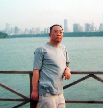 胡老溪老师的照片，单击鼠标查看大图！